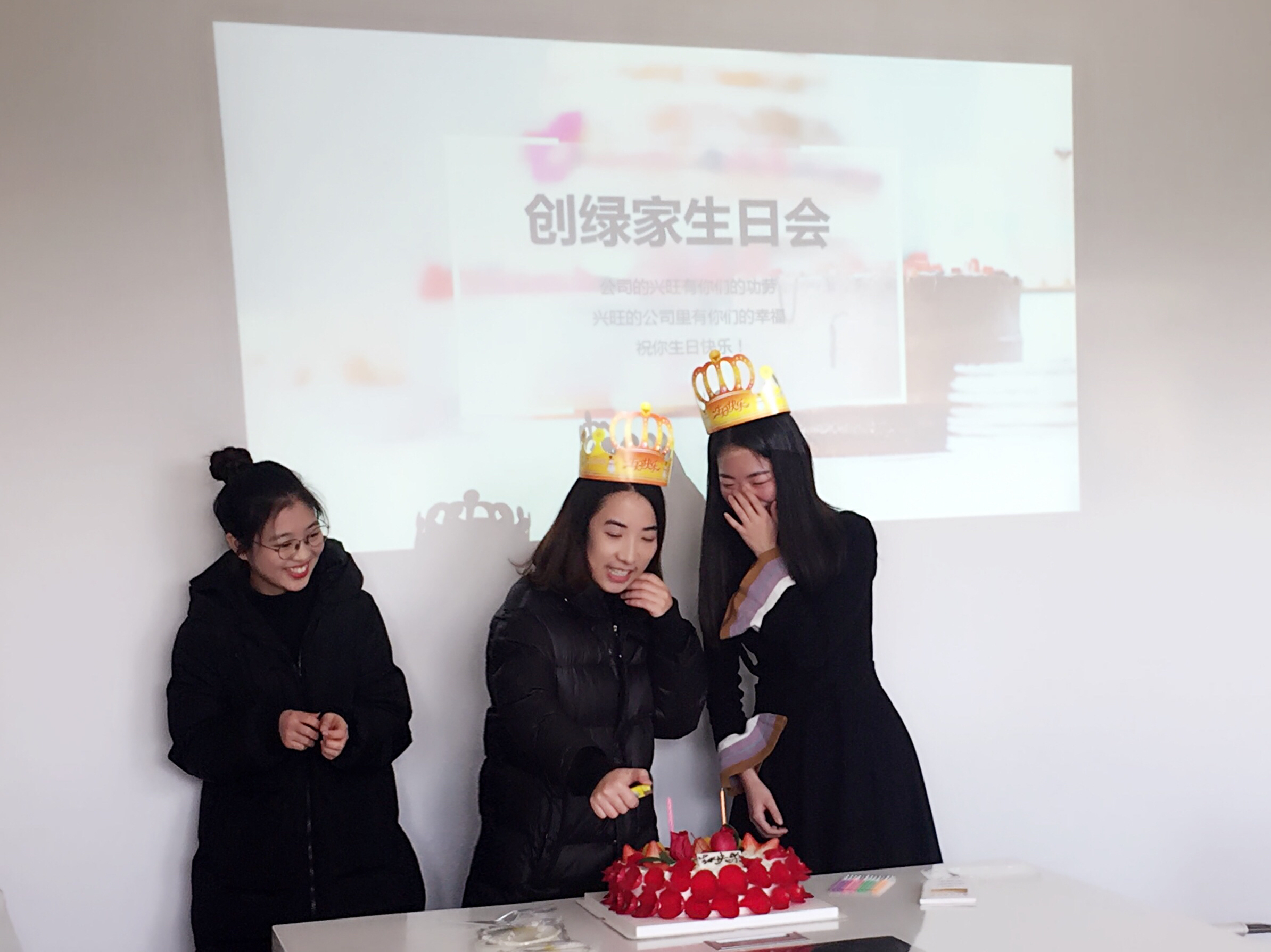 【1月生日會(huì)】本月壽星只有美少女，拍圖拍到小編手機(jī)內(nèi)存不夠啦！